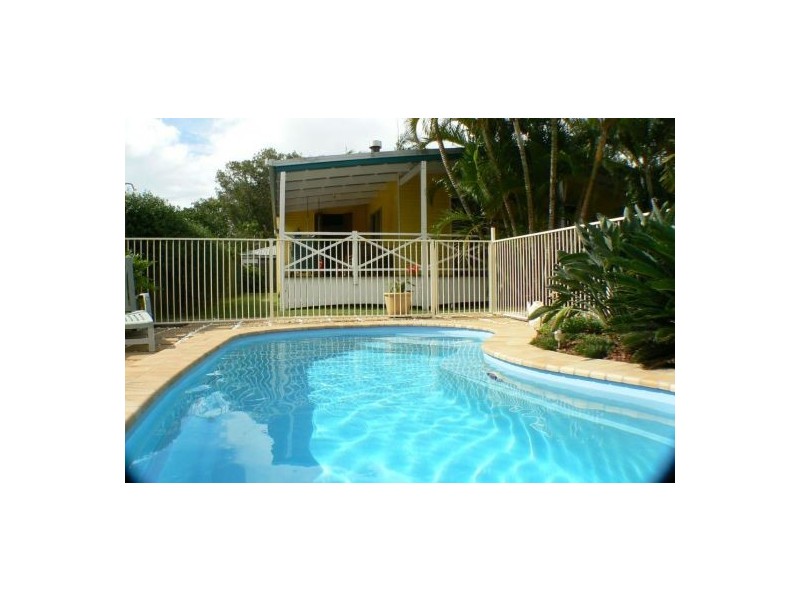 19 Sassifras St, Mudjimba QLD 4564