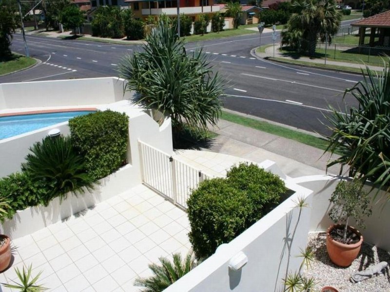 2/3 Mudjimba Beach Road, Mudjimba QLD 4564