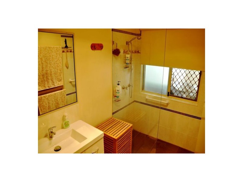 33 Menzies Drive, Pacific Paradise QLD 4564