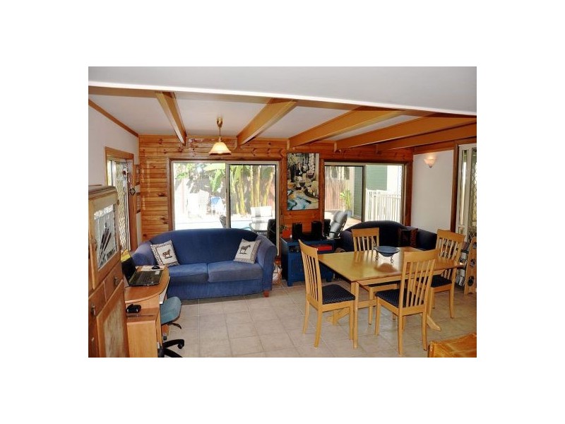 33 Menzies Drive, Pacific Paradise QLD 4564