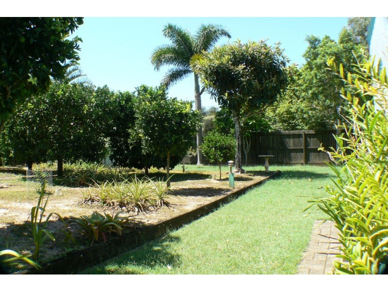 20 Gayome Street, Pacific Paradise QLD 4564