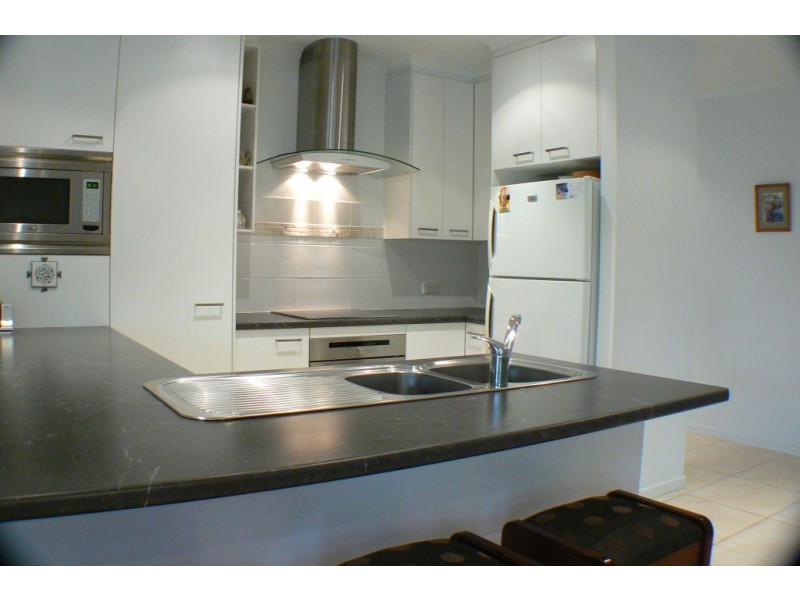 21 Whitsunday Drive, Pacific Paradise QLD 4564