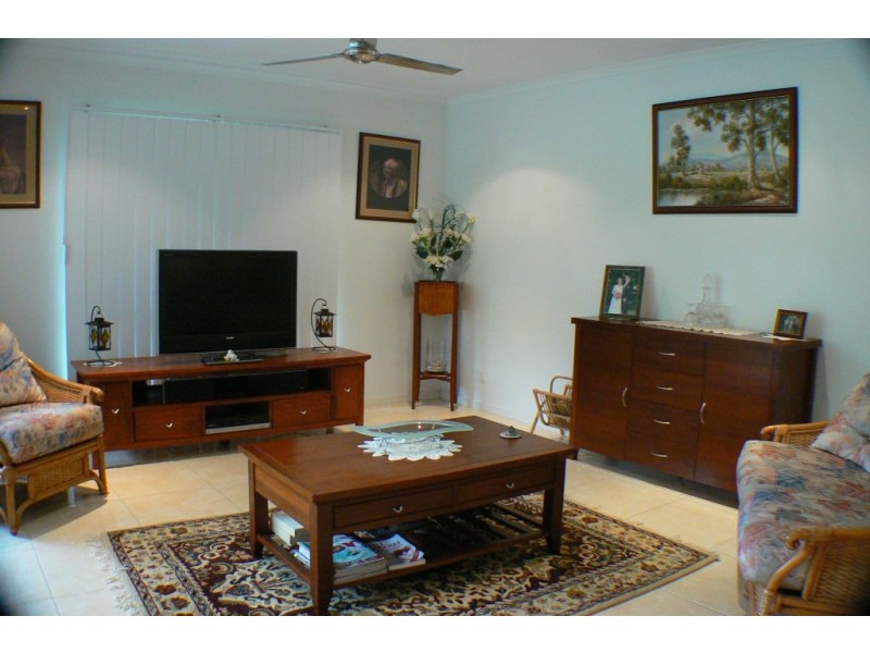 21 Whitsunday Drive, Pacific Paradise QLD 4564