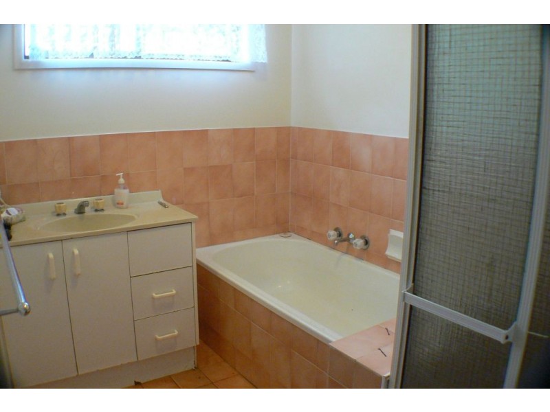 54 Boomba Street, Pacific Paradise QLD 4564