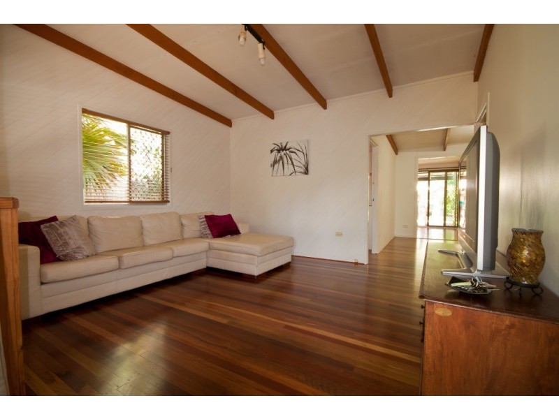 12 Conebush St, Mudjimba QLD 4564