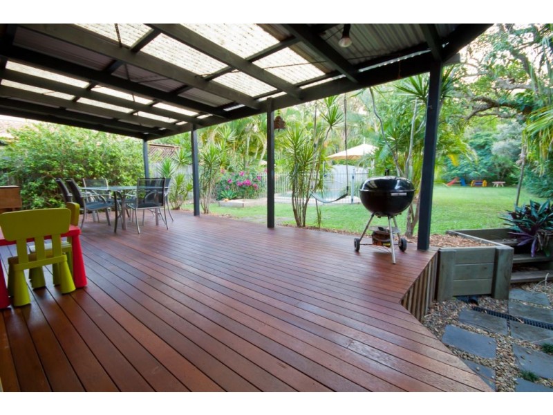 12 Conebush St, Mudjimba QLD 4564