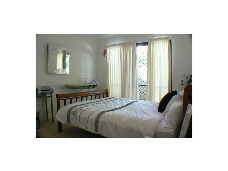 2/22 Kumbar Street, Pacific Paradise QLD 4564