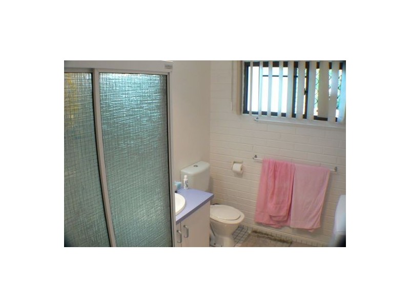 2/22 Kumbar Street, Pacific Paradise QLD 4564