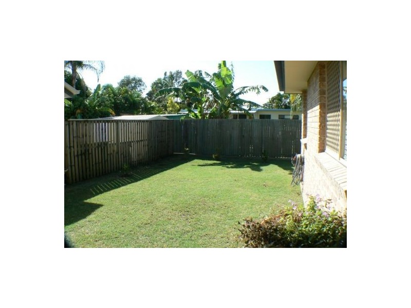 8 Fitzroy Ct, Pacific Paradise QLD 4564