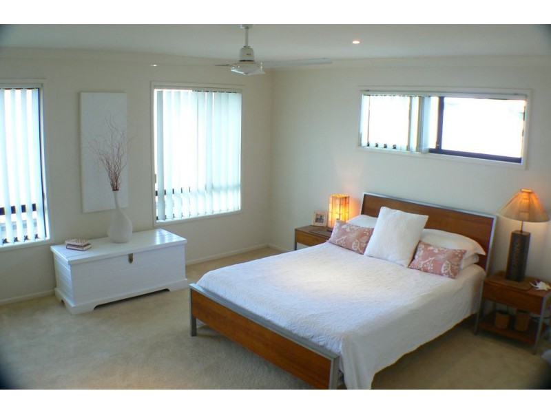 28  Veerings Ct, Twin Waters QLD 4564