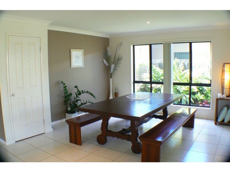 28  Veerings Ct, Twin Waters QLD 4564