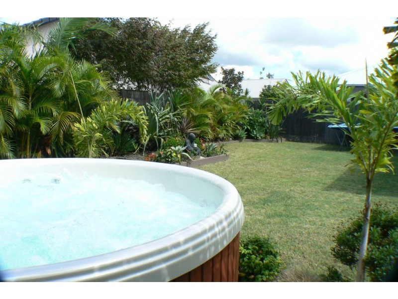 28  Veerings Ct, Twin Waters QLD 4564