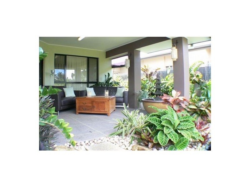 28 Veerings Cr, Twin Waters QLD 4564