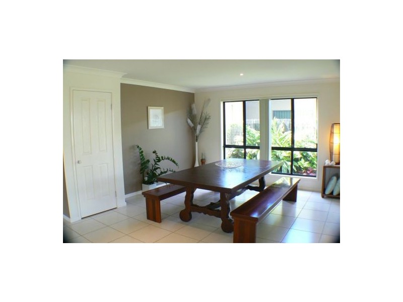 28 Veerings Cr, Twin Waters QLD 4564