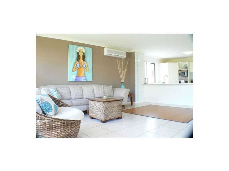 28 Veerings Cr, Twin Waters QLD 4564