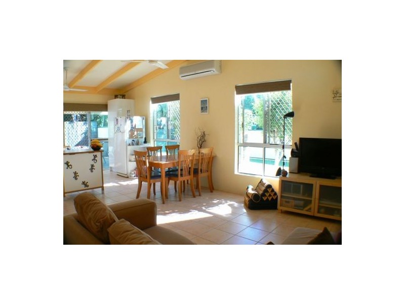 15 Richardson St, Pacific Paradise QLD 4564