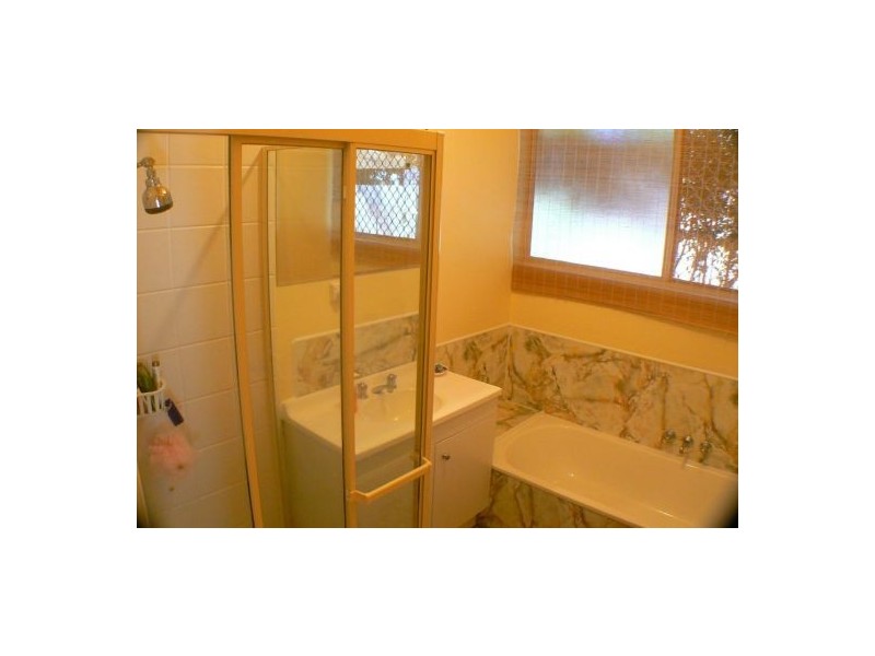 15 Richardson St, Pacific Paradise QLD 4564