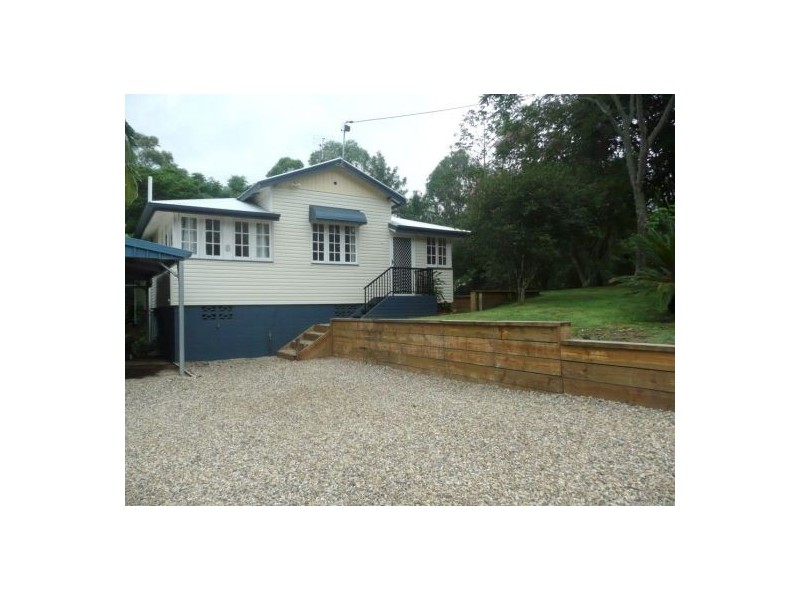 142 Panorama Dr., Rosemount QLD 4560