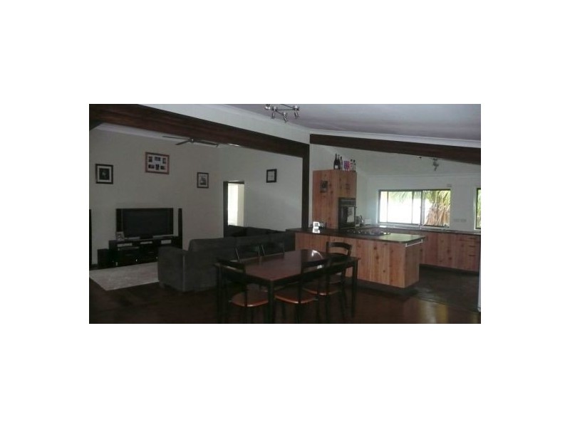 142 Panorama Dr., Rosemount QLD 4560