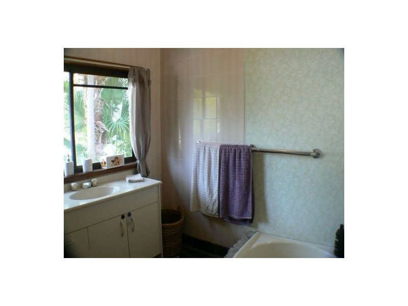 142 Panorama Dr., Rosemount QLD 4560