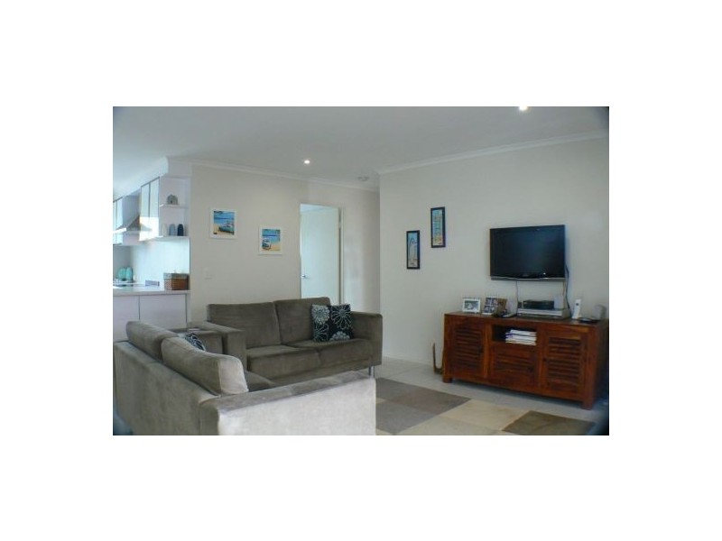 6 Richardson Street, Pacific Paradise QLD 4564