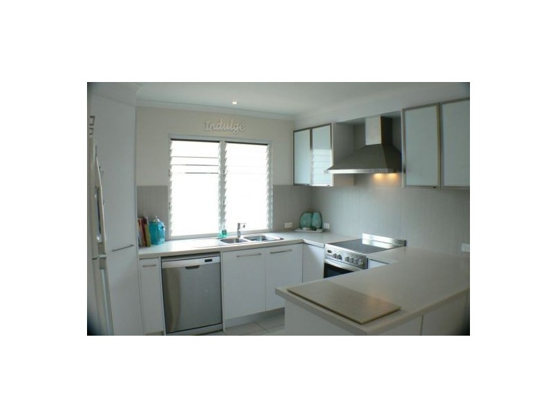 6 Richardson Street, Pacific Paradise QLD 4564