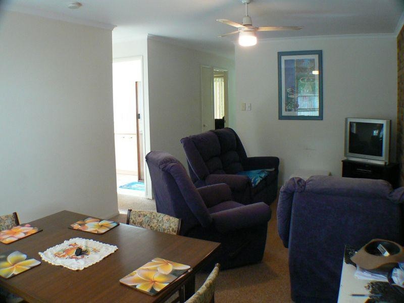 2/35  Richardson Street, Pacific Paradise QLD 4564