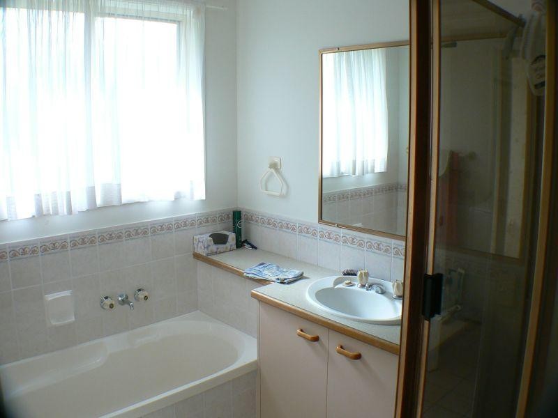 2/35  Richardson Street, Pacific Paradise QLD 4564