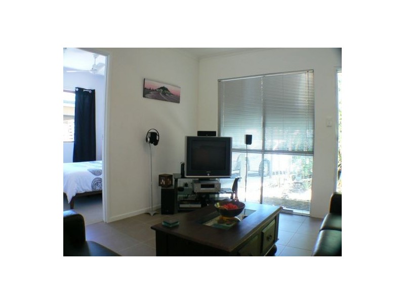 2/26 Kandoo Street, Pacific Paradise QLD 4564