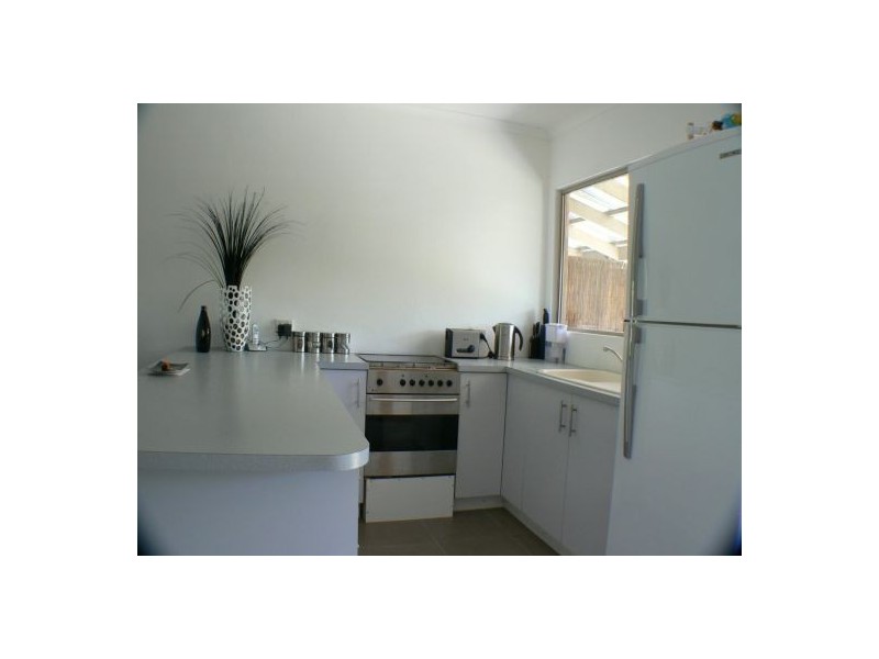 2/26 Kandoo Street, Pacific Paradise QLD 4564