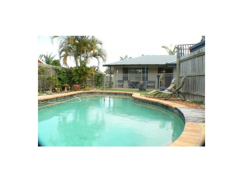 9 Boroko Place, Bli Bli QLD 4560