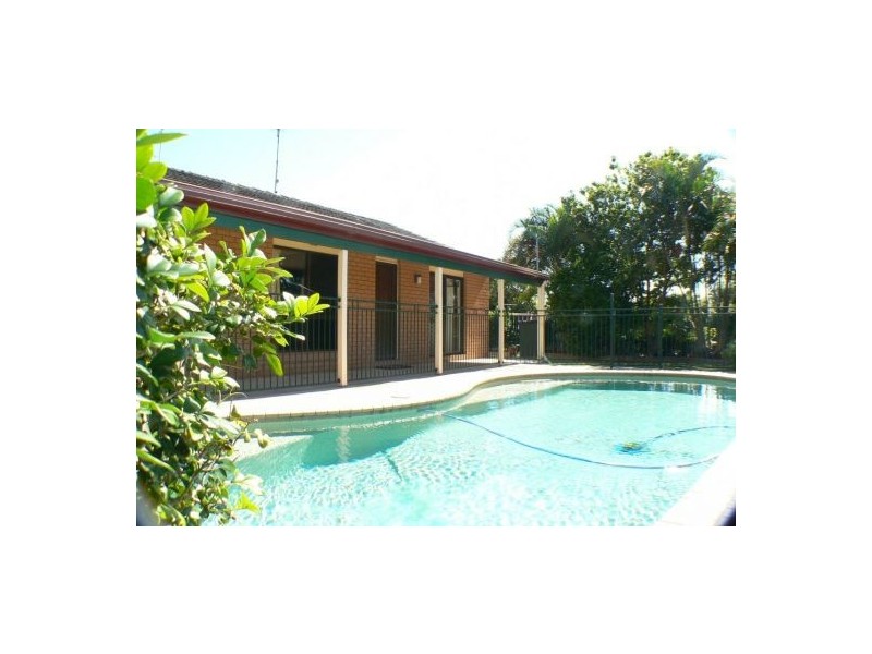 6 Boroko Place, Bli Bli QLD 4560