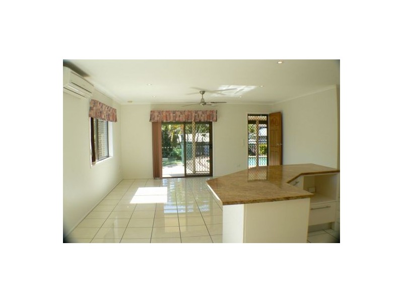 6 Boroko Place, Bli Bli QLD 4560