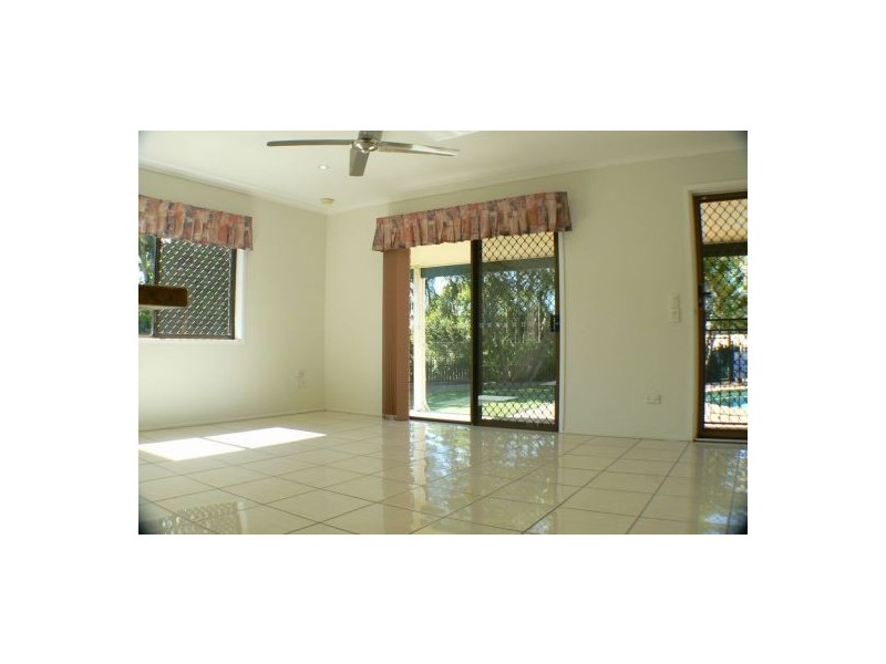 6 Boroko Place, Bli Bli QLD 4560