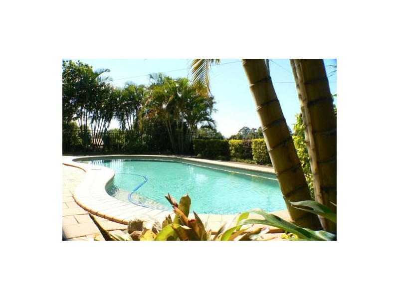 6 Boroko Place, Bli Bli QLD 4560