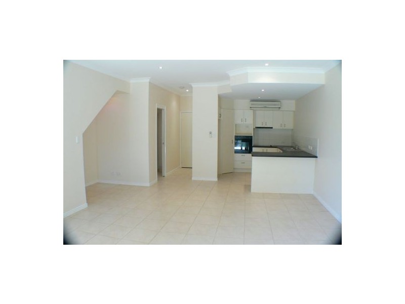 32 Karome Street, Pacific Paradise QLD 4564