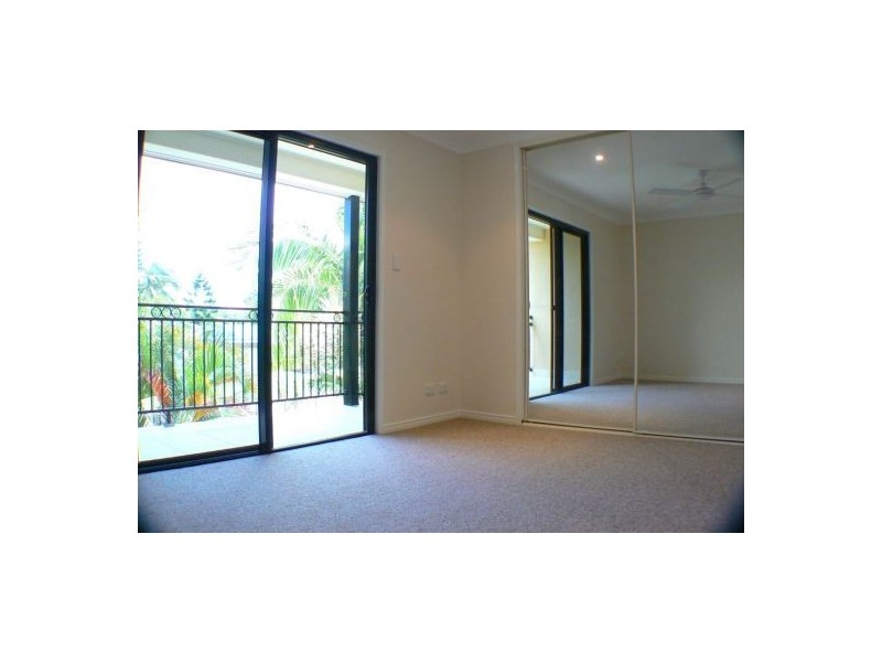 32 Karome Street, Pacific Paradise QLD 4564