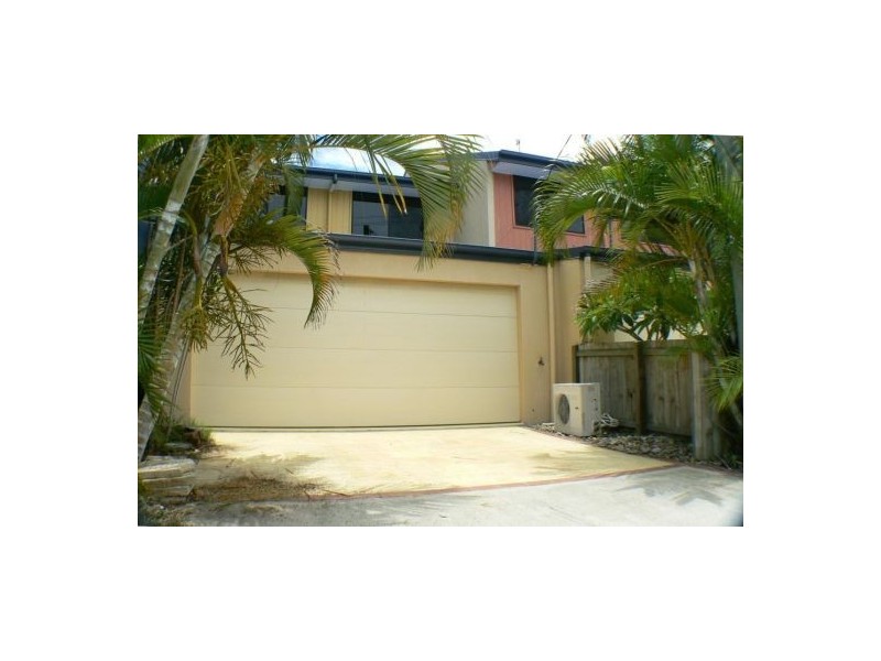 32 Karome Street, Pacific Paradise QLD 4564