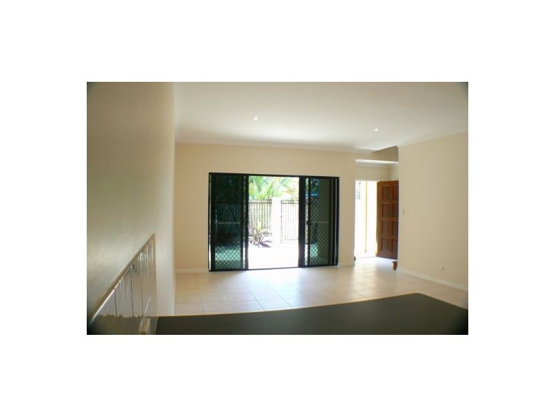 32 Karome Street, Pacific Paradise QLD 4564