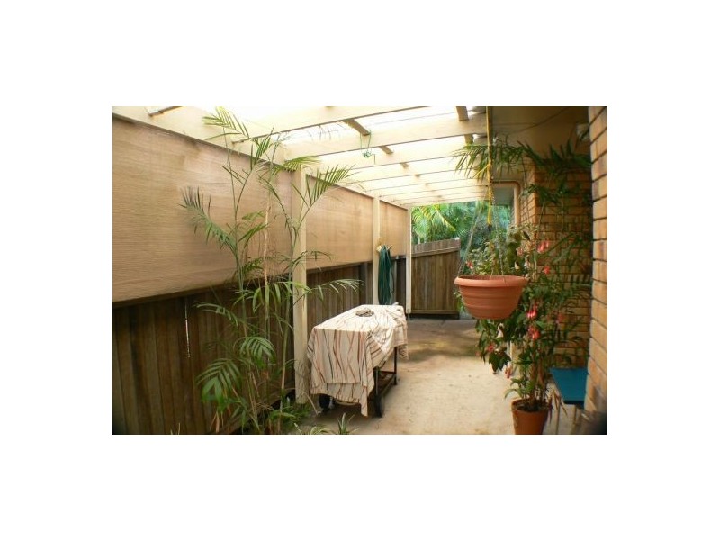 2/42 Yango Street, Pacific Paradise QLD 4564