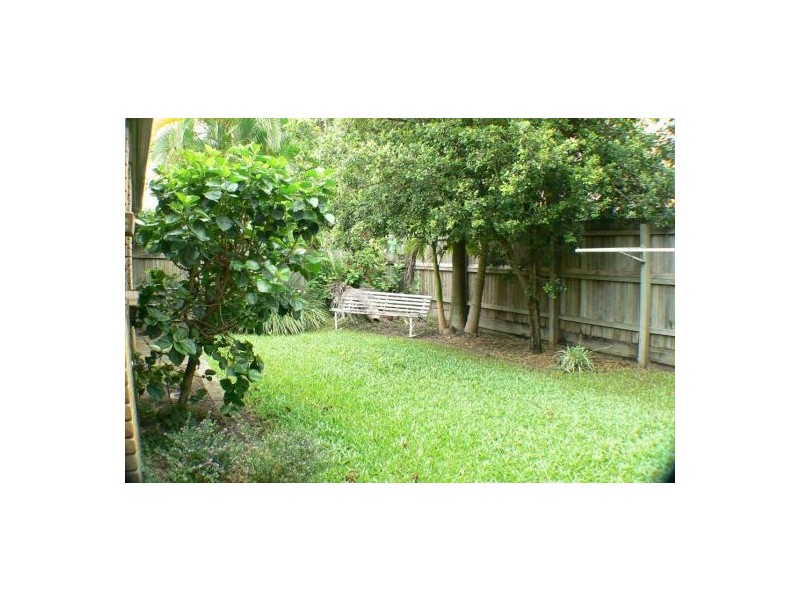 2/42 Yango Street, Pacific Paradise QLD 4564