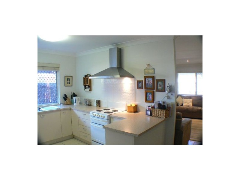 2/8 Kandoo Street, Pacific Paradise QLD 4564