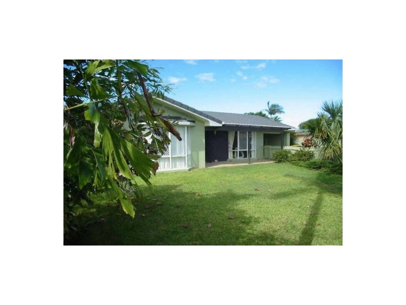 23 Lorraine Av, Marcoola QLD 4564