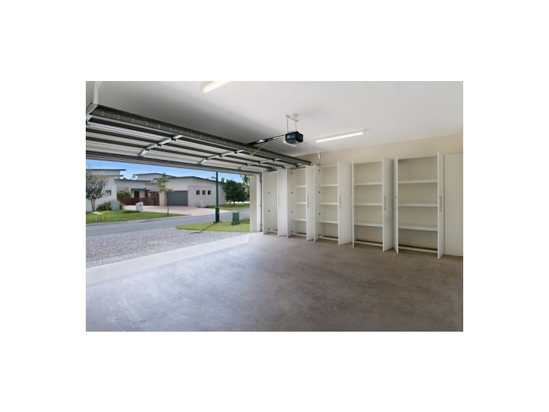 1/2 Suzanne Close, Mudjimba QLD 4564