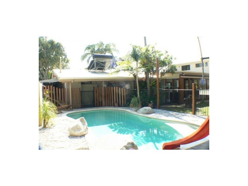 5 Pandanus Street, Mudjimba QLD 4564