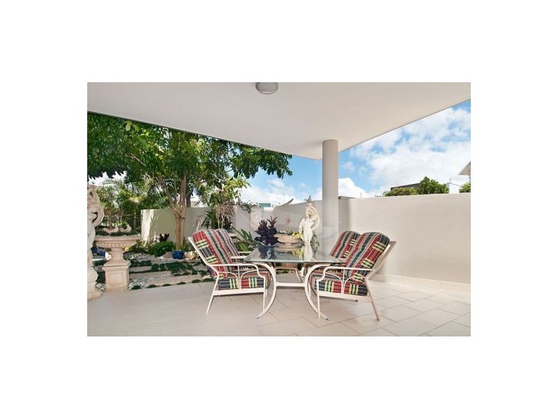 13/20 Anchorage Cct, Twin Waters QLD 4564