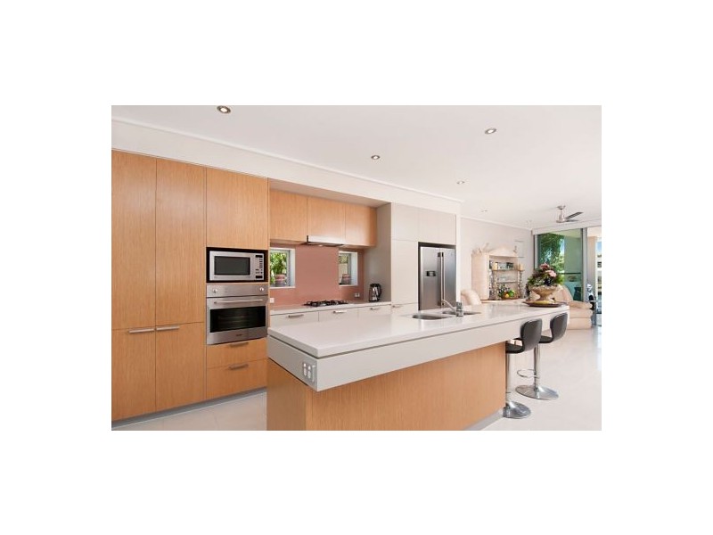 13/20 Anchorage Cct, Twin Waters QLD 4564