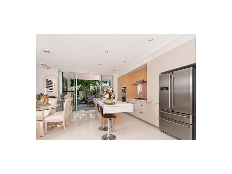 13/20 Anchorage Cct, Twin Waters QLD 4564