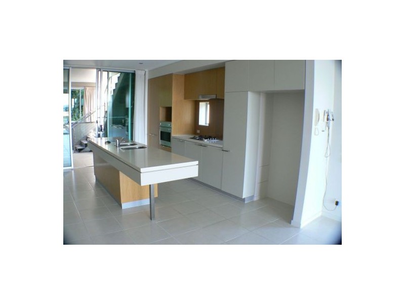 16/20 Anchorage Cct, Twin Waters QLD 4564