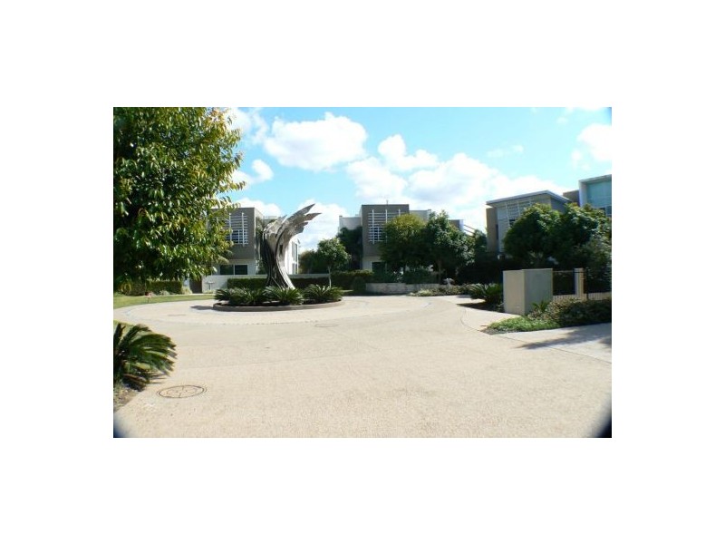 16/20 Anchorage Cct, Twin Waters QLD 4564